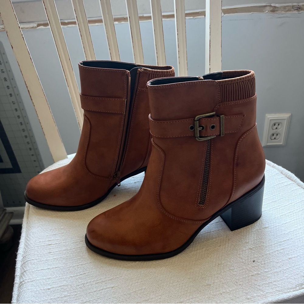White Mountain Women's Dessert Zipper Booties Dark Tan - Medium 9.5W - Picture 3 of 8